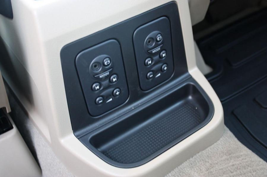  Land Rover LR2 HSE 2009 года  (фото 13 из 54)